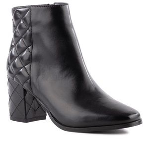 🎉NWT ! Seychelles Quilted Booties